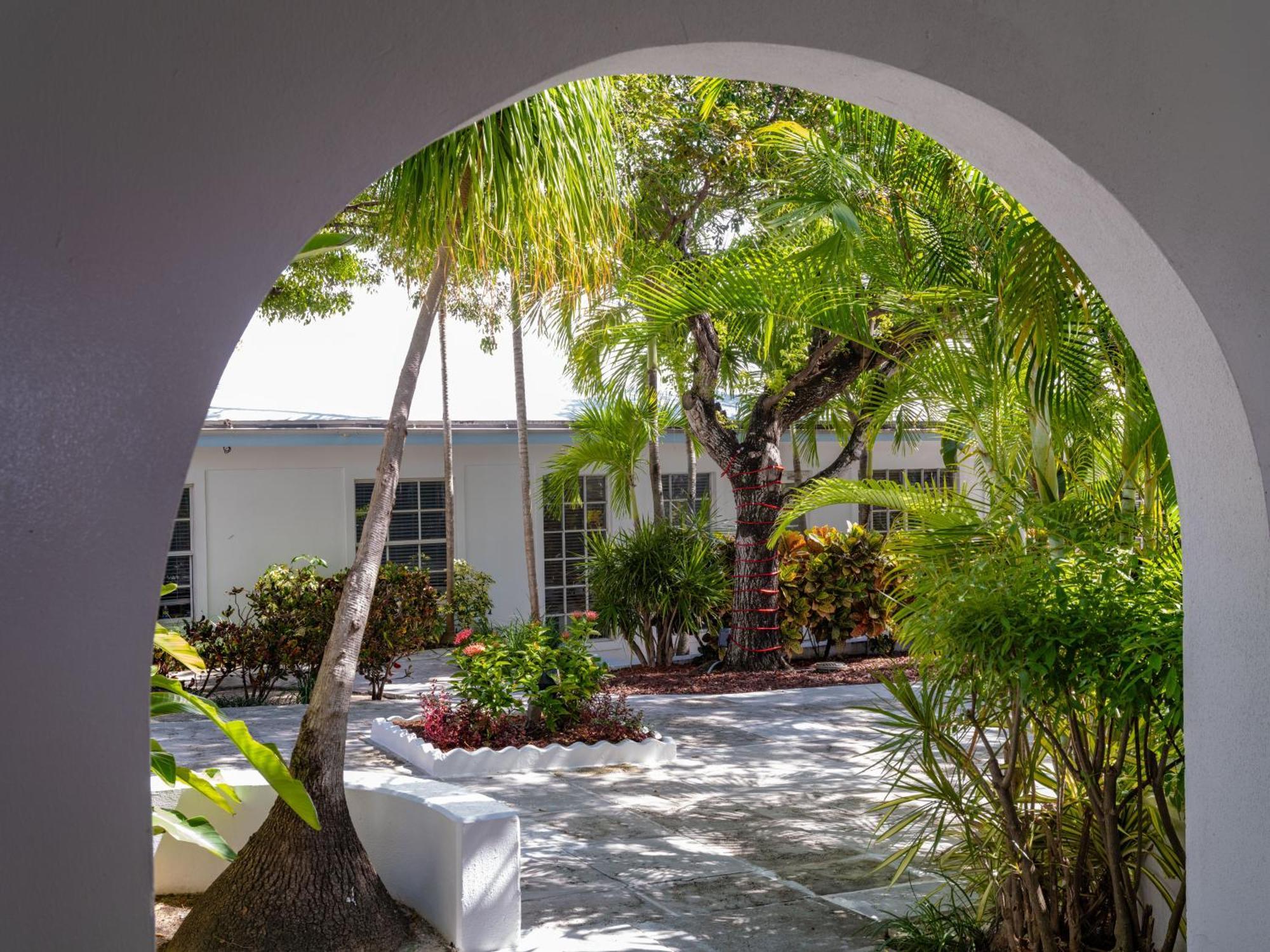 Paradise Island Beach Club Ocean View Villas Creek Village ภายนอก รูปภาพ
